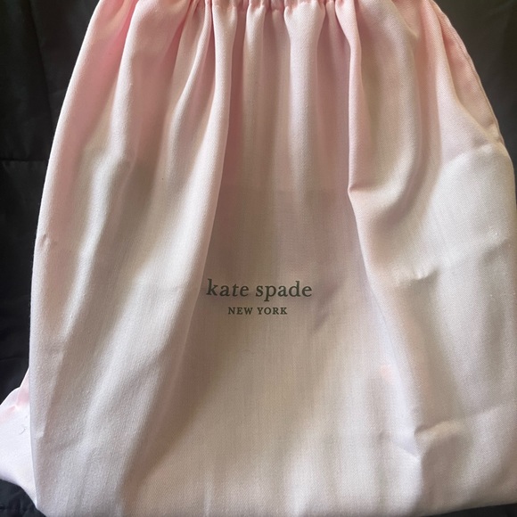 Kate Spade bag and matching wallet. Great condition! Comes with original bag. - Picture 7 of 7